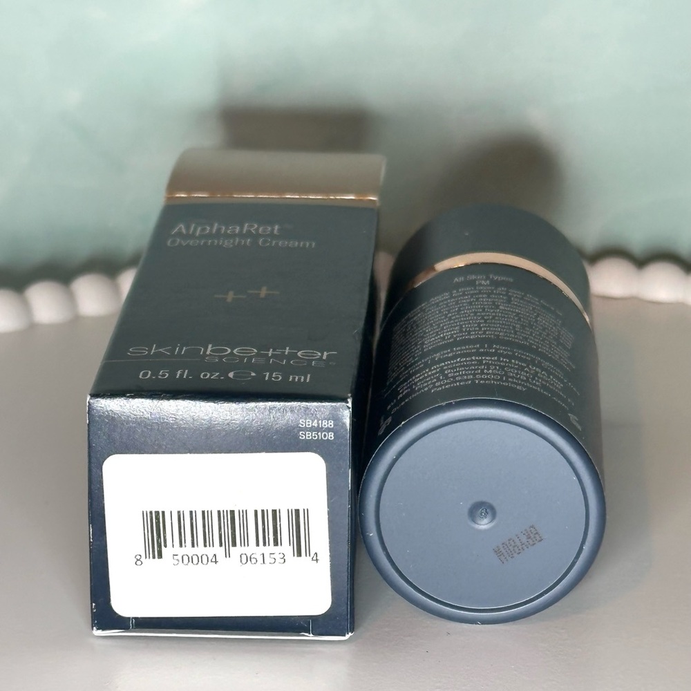 SKINBETTER AlphaRet Overnight Cream - Picture 3 of 3